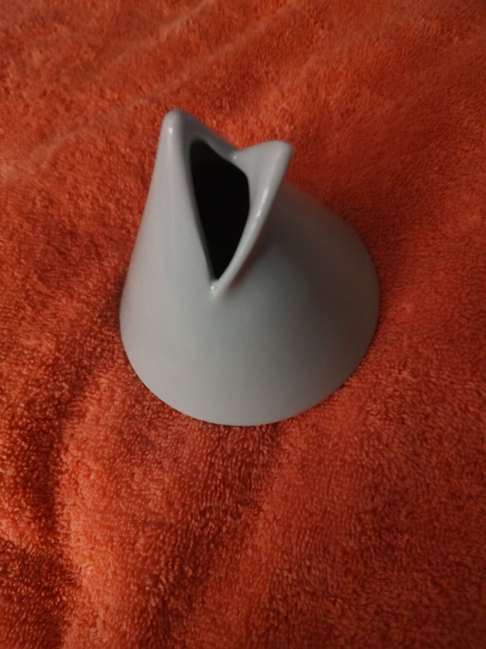 HELENA UGLOW MIKASA BUD VASE